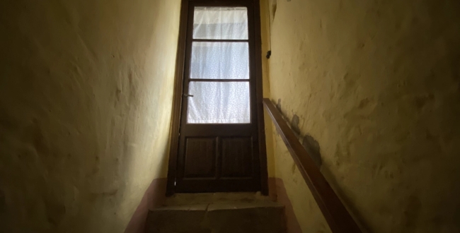 CASA AMB ENCANT PER REHABILITAR A PONTÓS.