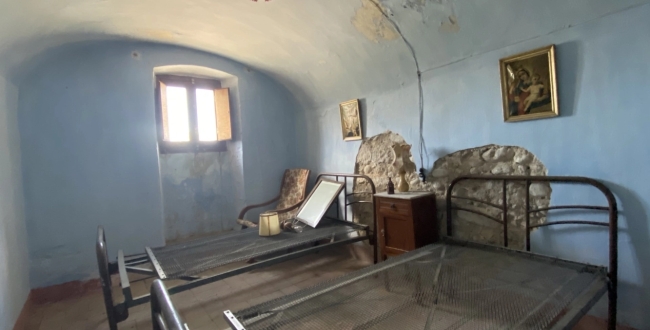 CASA AMB ENCANT PER REHABILITAR A PONTÓS.