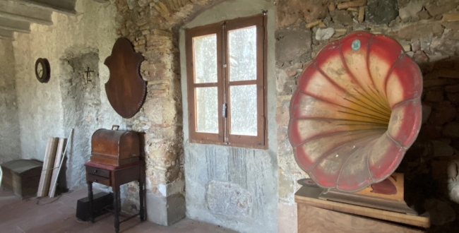 CASA AMB ENCANT PER REHABILITAR A PONTÓS.