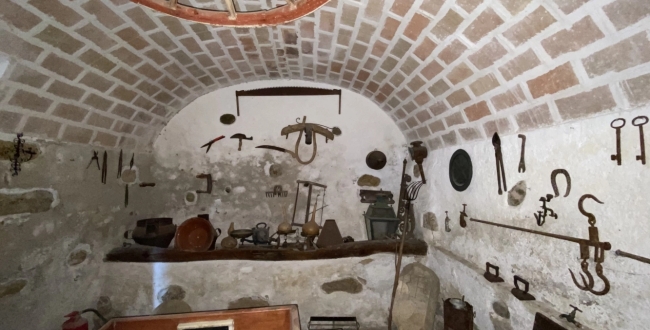 CASA AMB ENCANT PER REHABILITAR A PONTÓS.